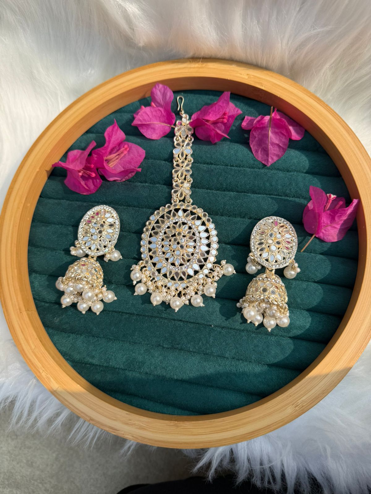 Intricate Kundan Polki Choker, Jhumkas & Matha Patti Combo
